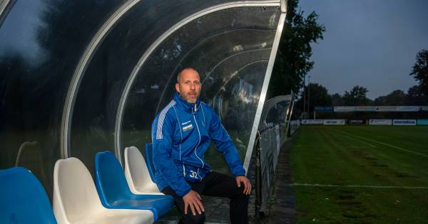 VVR tevreden met trainer Schuiten: 'echte clubman' blijft langer - BN DeStem