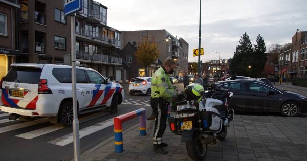 Voetgangster op zebrapad aangereden door auto in Kaatsheuvel.