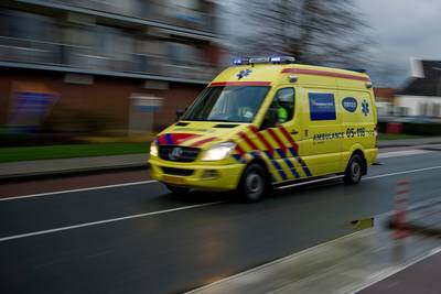 Fietser overlijdt aan verwondingen na aanrijding met bromfietser in Tilburg