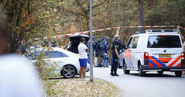 Grote politieactie op bungalowpark Nunspeet na gewapende overval - BN DeStem