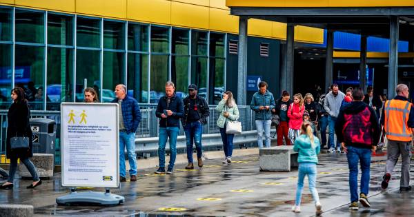 Ikea Is Weer Open Lange Rijen Voor De Deur Wonen Ad Nl