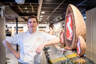 Winnaar wedstrijd ‘versier een paasei’ wacht kolossaal chocolade ei