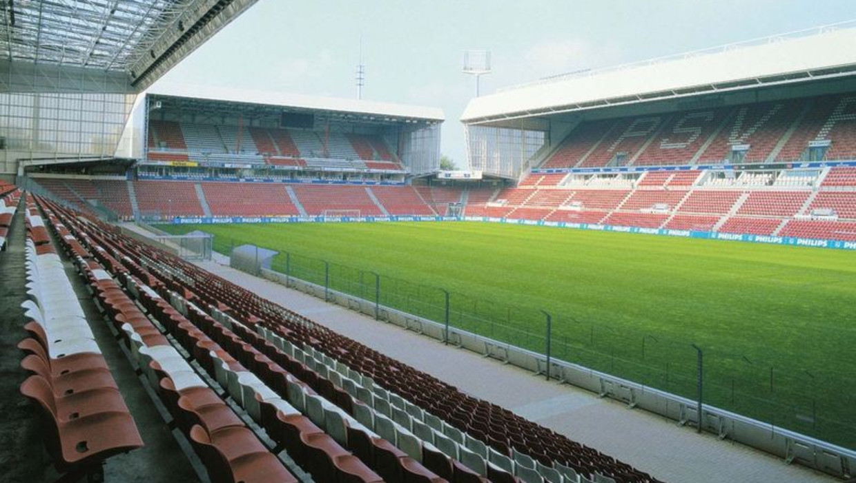 Brand op tribune PSV-Stadion | Het Parool