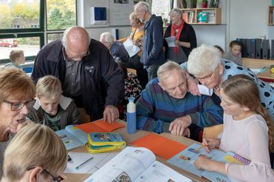 Opa en oma willen wel weer naar school in Wageningen