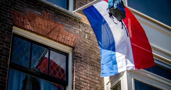 Corona-update | Hotelkamers voor zorgpersoneel, streep door eindexamens en familie vast voor kust Pa