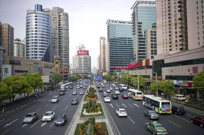 Shanghai zit tsjokvol: 25 miljoen inwoners is de limiet