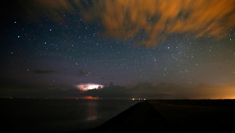 Wallpaper S Nachts Is Het Strand Het Best Geen Zon En Geen Mensen De For Android