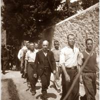 Griekenland in rep en roer rond gruwelijke WO II-beelden die Belgische verzamelaar op eBay zette: foto’s van veiling gehaald