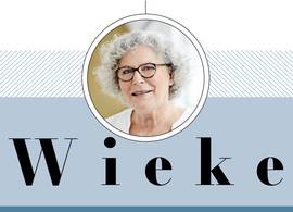 Wieke: “Mijn Parijse minirok stopte ze in de zak voor het Leger des Heils” 