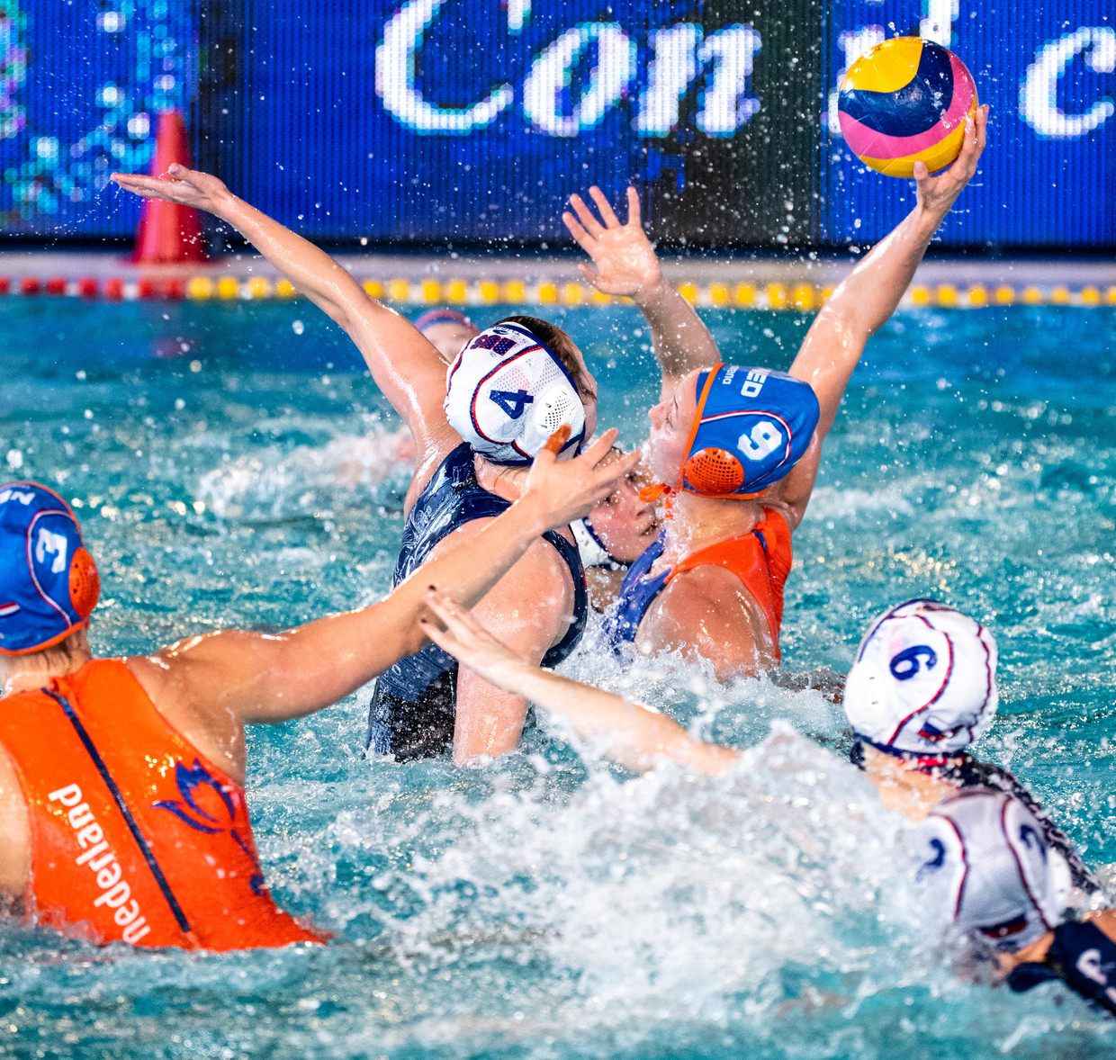 Waterpolovrouwen zetten eerste stap richting Olympische ...