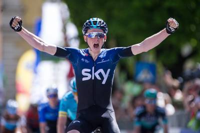 Tao Geoghegan Hart viert eerste profzege