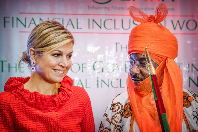 Koningin Maxima ontmoet Muhammad Sanusi II, de emir van Kano, tijdens het driedaags werkbezoek aan Nigeria. Foto Robin Utrecht