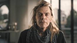 Erik: "Ik werd door die non naar de chambrette geroepen"