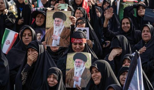 Rouwplechtigheden voor ayatollah Khamenei gestart: zoon Mojtaba blijft voorlopig uit beeld