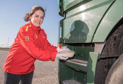 Shell Rilland serveert warme maaltijd voor truckers op de treeplank; Wendy's in Zierikzee opent loke