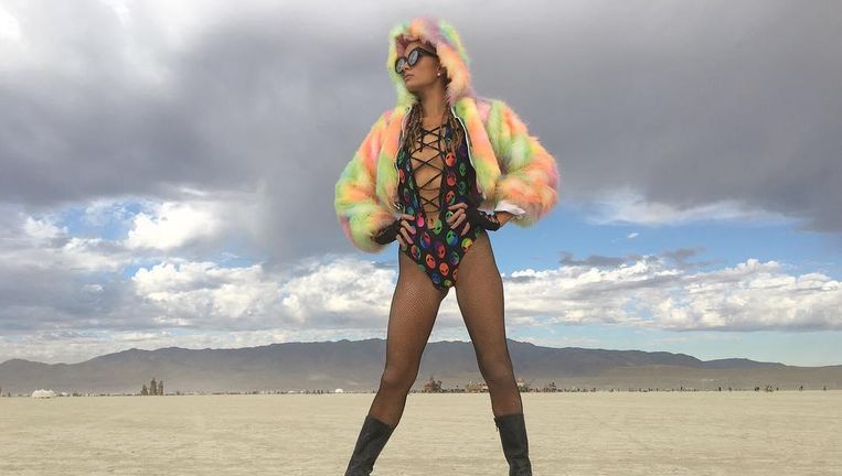 Hedendaags De extravagantste outfits van de celebs op Burning Man | Nieuws | HLN JF-19