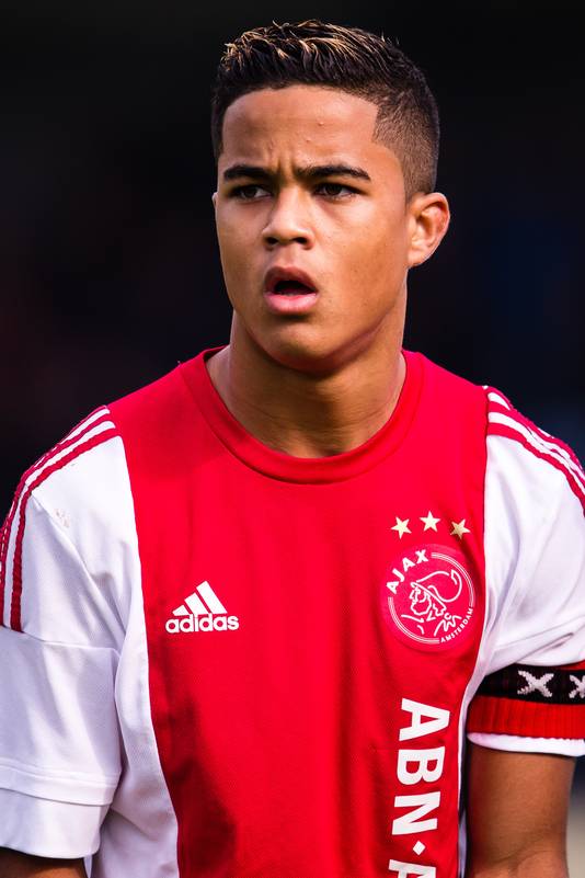 Justin Kluivert Leuk Om Met Mijn Vader Vergeleken Te Worden Nederlands Voetbal Ad Nl