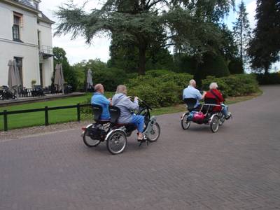 Welfare Esbeek neemt ouderen voor laatste keer mee op reis, ‘Ik ga deze vakanties geweldig missen’