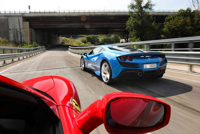 Ferrari F8 Tributo Borduurt Voort Op Lange Traditie Van