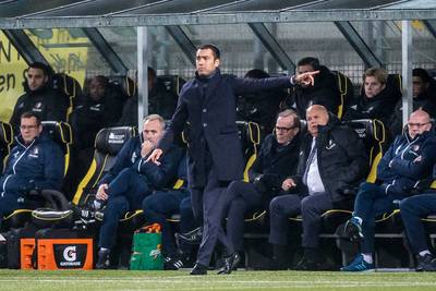 Van Bronckhorst teleurgesteld: Het valt niet de goede kant op