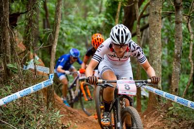 Terpstra troeft Van der Breggen af op NK mountainbike