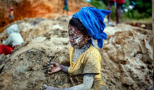 Hoe een industrie van biljoenen dollars illegaal goud witwast