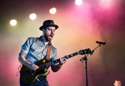 Grote namen trappen DTRH af, Nijmeegs De Staat rockt als vanouds met orkaankracht op festival