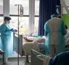 Bijna 500 opnames gisteren, gemiddeld aantal nieuwe besmettingen stijgt naar meer dan 10.000 per dag