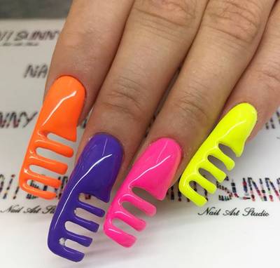 Opmerkelijke manicure-uitvinding: harsnagels in vorm van kammetjes