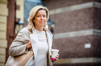 40.000 euro voor 18 dagen: Minister bekijkt riante vergoeding topambtenaar