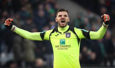 Son avenir, ses premiers pas chez les Diables, l’Euro: les confidences d’Hendrik Van Crombrugge