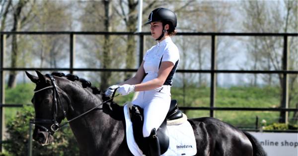 Julia Bouthoorn na zege vol lof over 'echte atleet' Impression