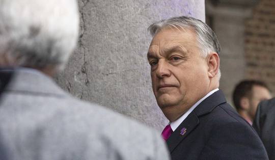 ‘Dit is een situatie die ze vijftien jaar niet hebben meegemaakt’: Orbán in het nauw maakt rare sprongen