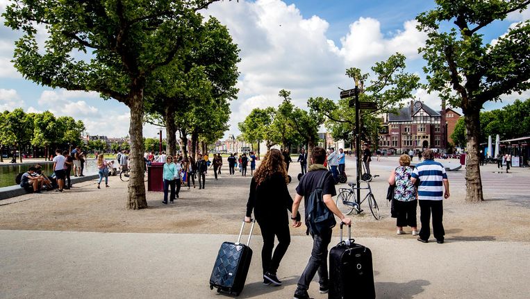 Voorpagina In 2017 huurden 800.000 mensen bij Amsterdamse Airbnb - Parool.nl