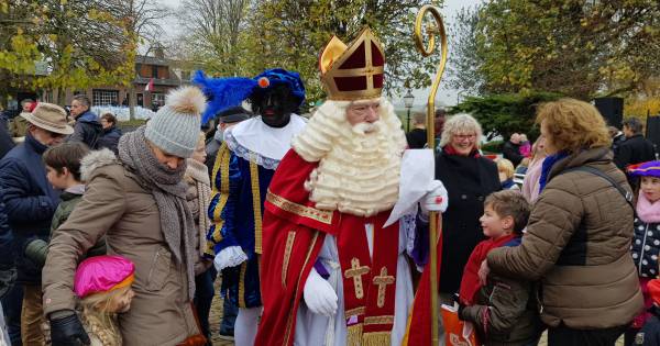 Sint komt altijd als allerlaatste aan in Hooge Zwaluwe