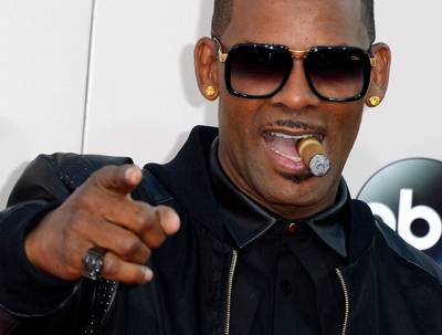 Van misbruik verdachte artiest R. Kelly op borgtocht vrij