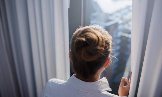 Eens per maand verandert Francine (47) voor één nacht in een man