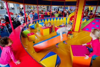 Vrouw schopt jongetje (10) gekneusde ribben in Tilburgs speelparadijs: ‘We hopen dat ze opgespoord wordt’