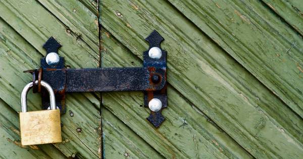 Gemeente Altena sluit kassencomplex in Veen uit angst voor verstoring openbare orde - BD.nl