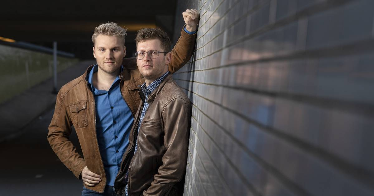 Jasper en Wilmer kunnen nu niet trouwen: 'Ik wil gewoon knuffelen of zoenen' - De Gelderlander