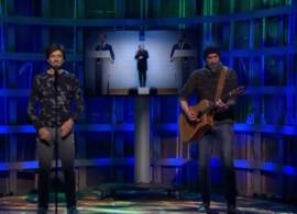 Clouseau steelt de show met ‘ode’ aan Mark en Hugo in ‘Even tot hier’