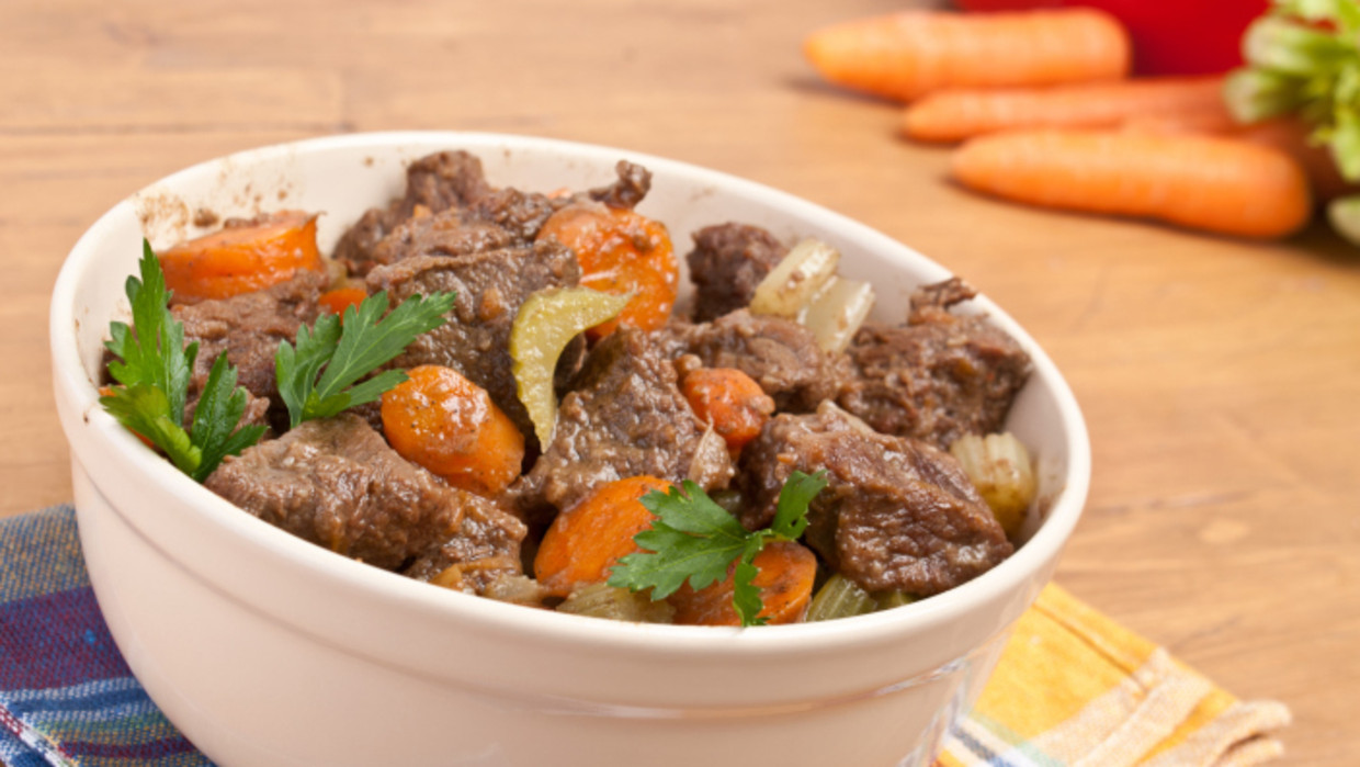 Stoofpot met puree, hamlappen en veel