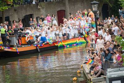 Utrecht geniet van eerste Canal Pride