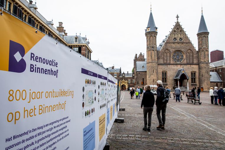 Renovatie Binnenhof met een jaar uitgesteld - Trouw