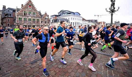 ‘Het is een typisch Gentse actie met een hoek af’: na te dure marathon krijgt Gent tweede alternatieve nachtmarathon