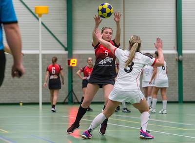 Opnieuw nederlaag in de zaal voor korfbalsters SPES