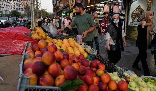Oorlog maakt eten onbetaalbaar in Iran: ‘Alles is vijf of zes keer zo duur’