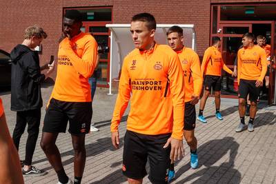 PSV wint van 1. FC Köln in oefenduel: Mitroglou scoort, rentree Thomas