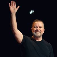 Ricky Gervais laat vuilgebekte straatkatten filosoferen: ‘Deze serie is eigenlijk kunst met katten ervoor’