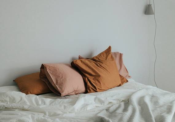 Rosalynn (47) moet samenwonen met haar ex: “We slapen nog steeds in hetzelfde bed, alleen niet meer tegelijk”